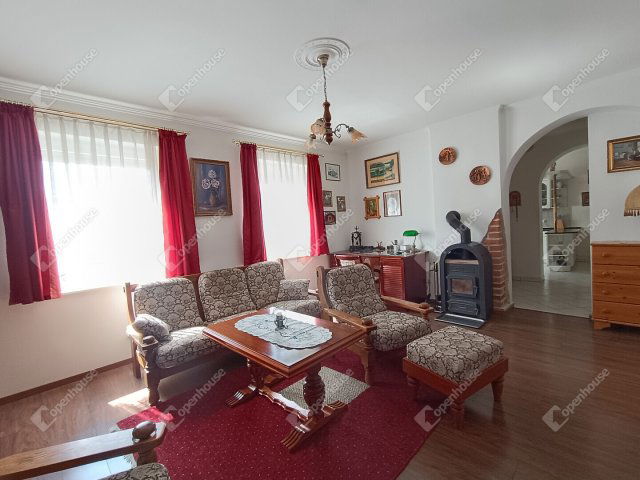 Eladó családi ház, Sopronban 119 M Ft, 7 szobás