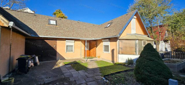 Eladó ikerház, Felsőpakonyban 56 M Ft, 5 szobás