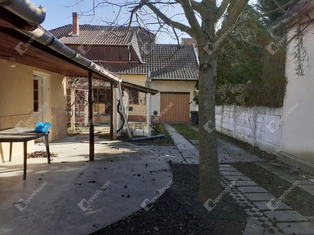 Eladó családi ház, Gyulán 72 M Ft, 6 szobás
