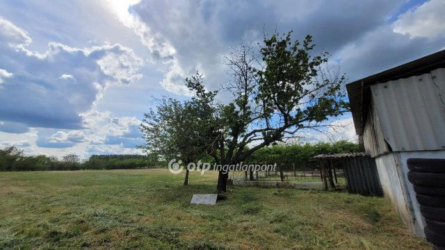 Eladó családi ház, Jászberényben 22.9 M Ft, 2 szobás