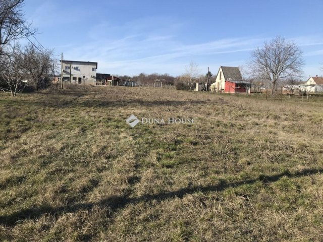 Eladó telek, Kőszárhegyen 16.9 M Ft / költözzbe.hu