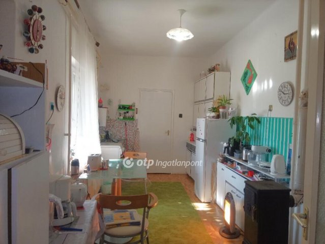 Eladó családi ház, Dombóváron 27.75 M Ft, 3 szobás