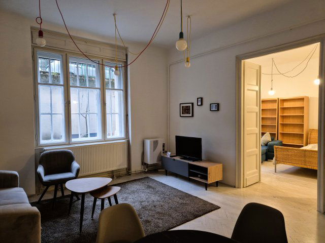 Kiadó téglalakás, albérlet, Budapesten, I. kerületben, 2 szobás