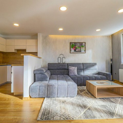 Eladó ikerház, Sopronban 167 M Ft, 5 szobás