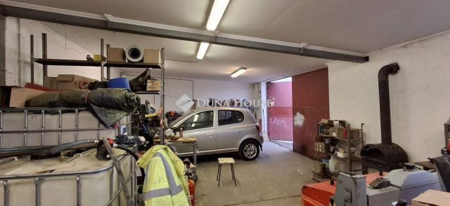 Eladó ipari ingatlan, Kisapostagon 159 M Ft / költözzbe.hu