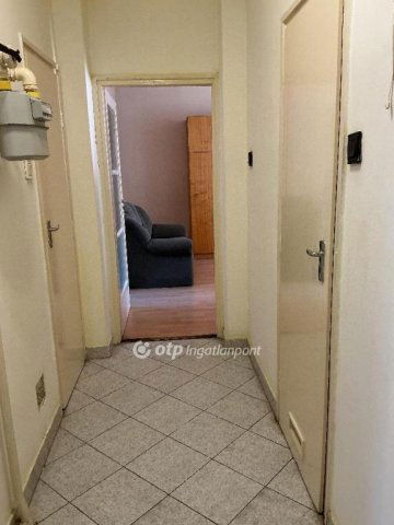 Eladó téglalakás, Nyíregyházán 38.8 M Ft, 2 szobás