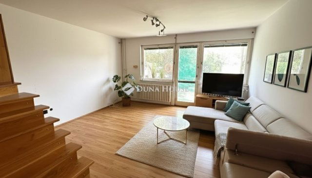 Eladó családi ház, Szentendrén 95.9 M Ft, 3 szobás