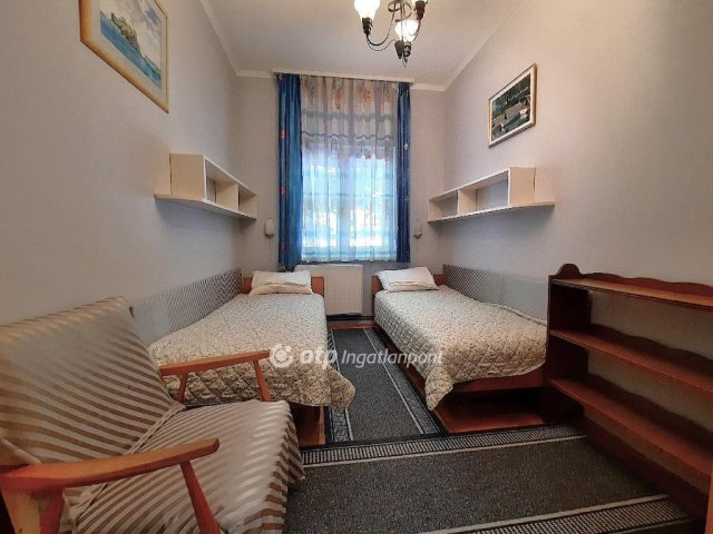 Eladó nyaraló, Siófokon 255 M Ft, 8 szobás