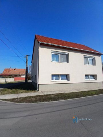 Eladó családi ház, Jászfényszarun 64.9 M Ft, 3 szobás