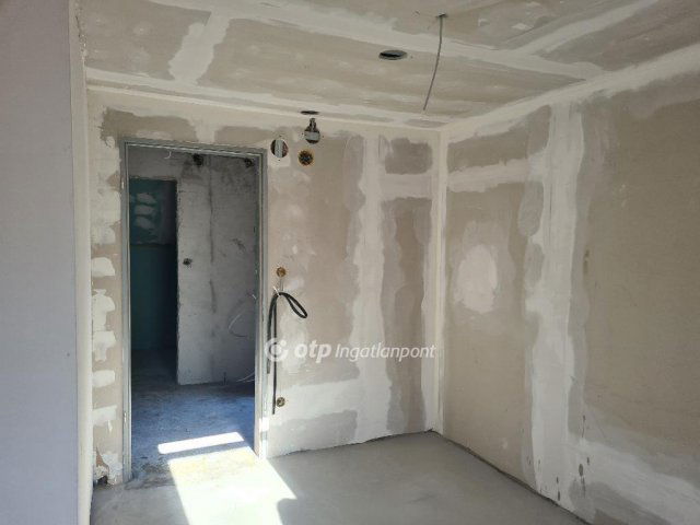 Eladó családi ház, Törökbálinton 170 M Ft, 9 szobás