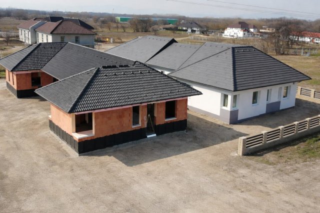 Eladó ikerház, Fóton 121 M Ft, 4 szobás / költözzbe.hu