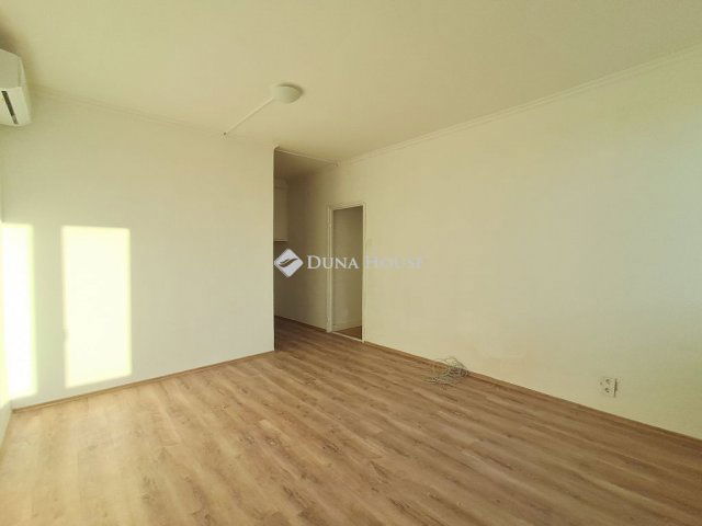 Eladó téglalakás, Debrecenben 45 M Ft, 2 szobás