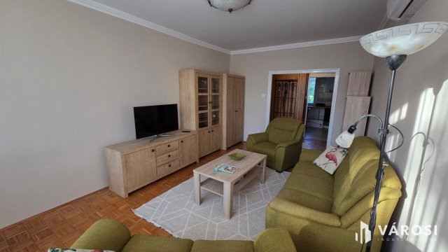 Kiadó téglalakás, albérlet, Debrecenben 270 E Ft / hó, 3 szobás