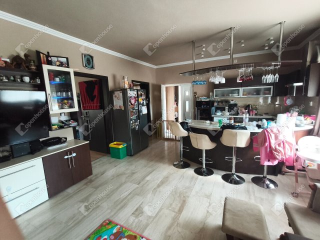 Eladó családi ház, Celldömölkön 58 M Ft, 3 szobás