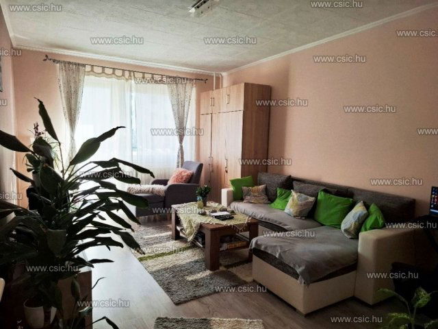 Eladó panellakás, Budapesten, III. kerületben 69.5 M Ft, 2 szobás