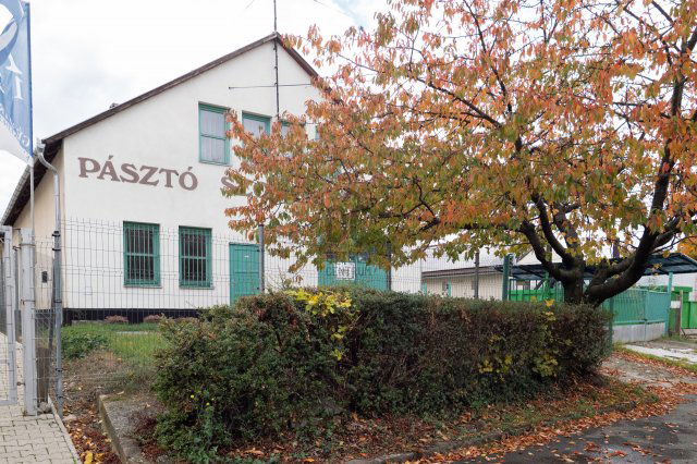 Eladó ipari ingatlan, Komlón 62.5 M Ft / költözzbe.hu