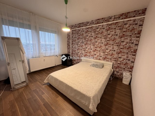 Eladó panellakás, Zalaegerszegen 35 M Ft, 2 szobás