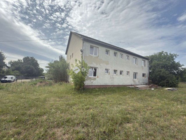 Eladó családi ház, Tatabányán, Puskin utcában 156.6 M Ft
