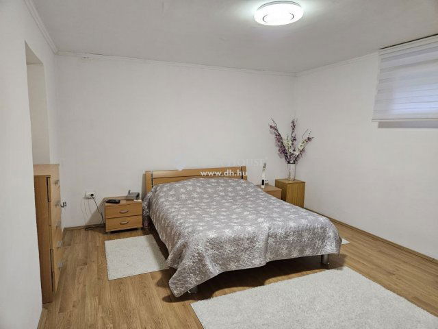Eladó családi ház, Szentendrén 130 M Ft, 3 szobás