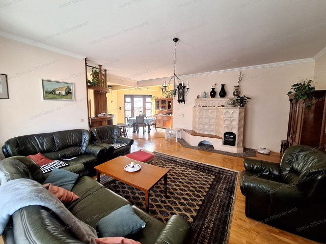 Eladó családi ház, Mosonmagyaróváron 89.9 M Ft, 4 szobás