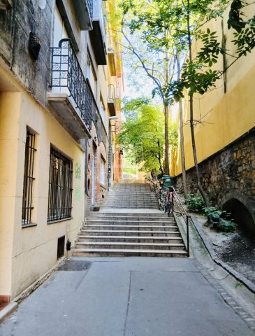 Eladó téglalakás, Budapesten, II. kerületben 115.4 M Ft