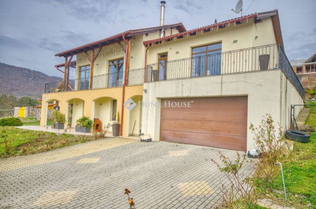 Eladó családi ház, Pilisszentkereszten 299 M Ft, 5 szobás