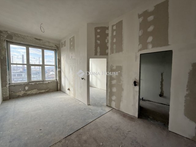 Eladó iroda, Budapesten, XXI. kerületben 32 M Ft, 2 szobás