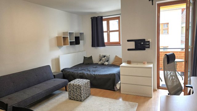 Kiadó téglalakás, albérlet, Pécsett 160 E Ft / hó, 1 szobás