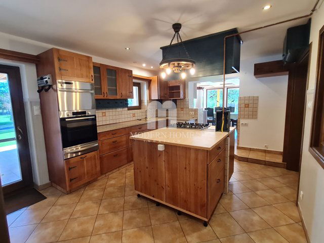 Eladó családi ház, Besnyőn 149 M Ft, 6 szobás