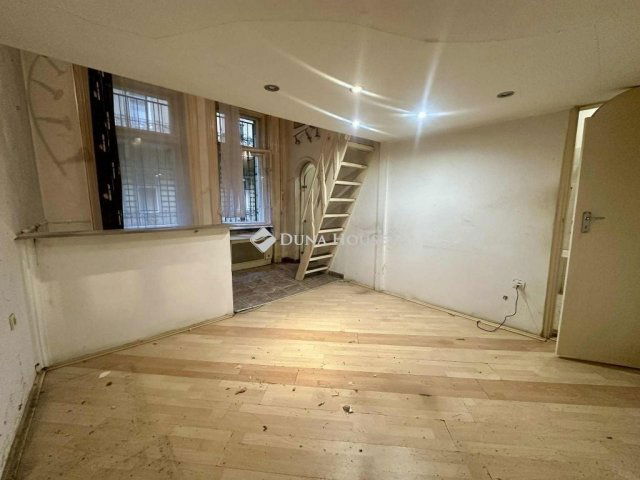 Eladó téglalakás, Budapesten, VII. kerületben 39.9 M Ft