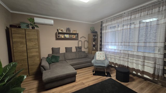 Eladó családi ház, Tiszaigaron 125 M Ft, 8 szobás