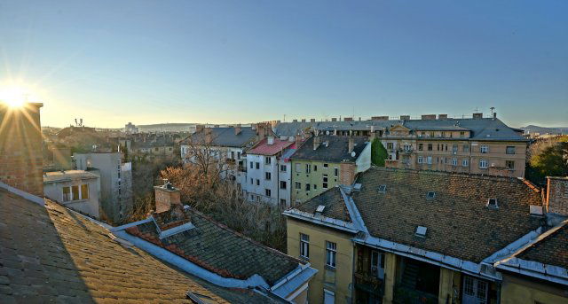 Eladó téglalakás, Budapesten, XIV. kerületben, Thököly úton