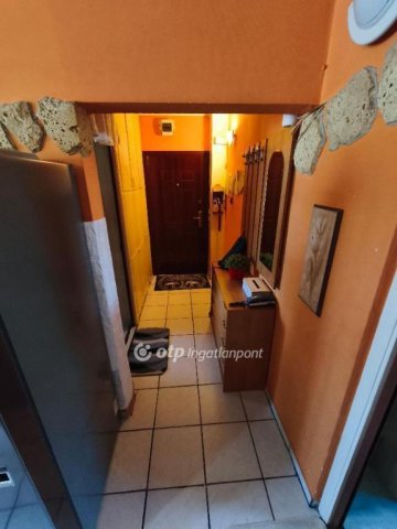 Eladó panellakás, Miskolcon 28.9 M Ft, 2 szobás