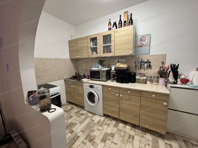 Eladó panellakás, Tatabányán 41990 M Ft, 2+1 szobás