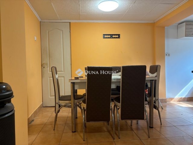 Eladó családi ház, Enyingen 30 M Ft, 2 szobás