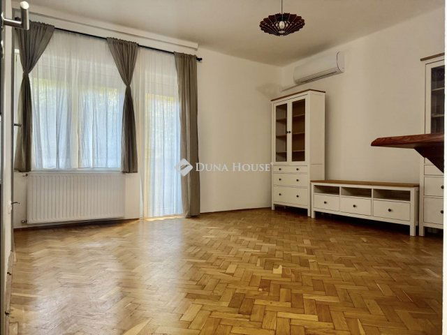 Kiadó téglalakás, albérlet, Budapesten, II. kerületben