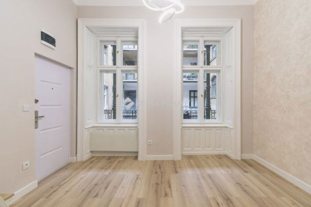 Eladó téglalakás, Budapesten, IX. kerületben, Lónyay utcában
