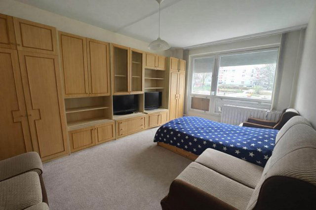 Eladó panellakás, Pécsett, Maléter Pál úton 52 M Ft