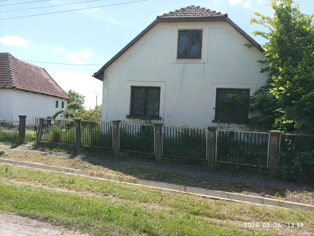 Eladó családi ház, Csengerújfaluban 6.99 M Ft, 4 szobás