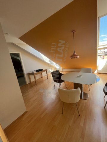 Eladó téglalakás, Budapesten, VII. kerületben, Garay utcában