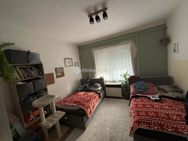 Eladó ikerház, Annavölgyben 44.9 M Ft, 3 szobás