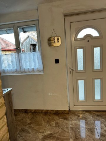 Eladó családi ház, Kislippón 30 M Ft, 2 szobás