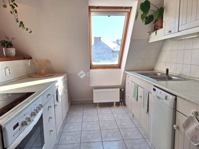 Eladó téglalakás, Kecskeméten 75.9 M Ft, 3 szobás