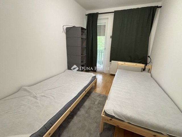 Eladó családi ház, Cserkeszőlőn 34.5 M Ft, 3 szobás