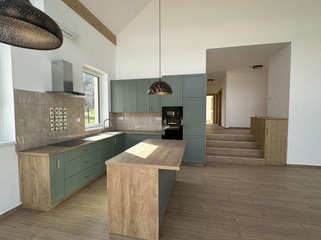 Eladó családi ház, Orfűn 134.9 M Ft, 3 szobás