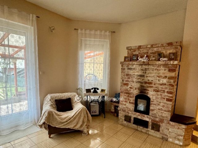 Eladó családi ház, Székesfehérvárott 165 M Ft, 4 szobás