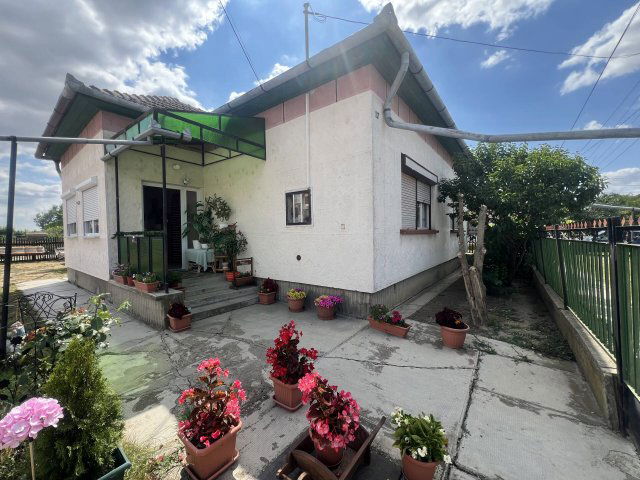 Eladó családi ház, Körösladányban 16.5 M Ft, 2 szobás