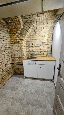 Eladó iroda, Budapesten, VI. kerületben 179 M Ft