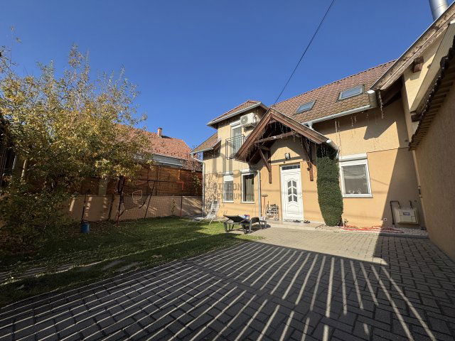 Eladó ikerház, Fóton 114.99 M Ft, 4 szobás