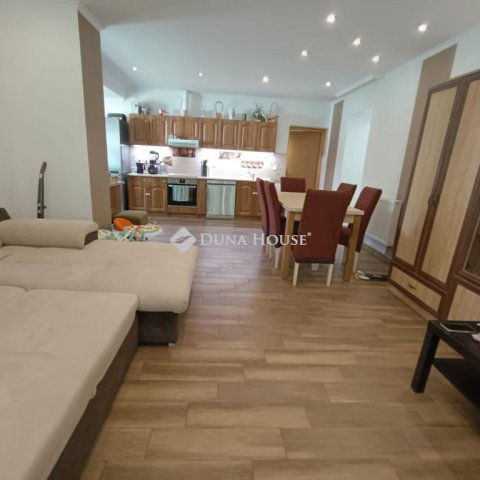 Eladó családi ház, Lajosmizsén 85 M Ft, 3 szobás
